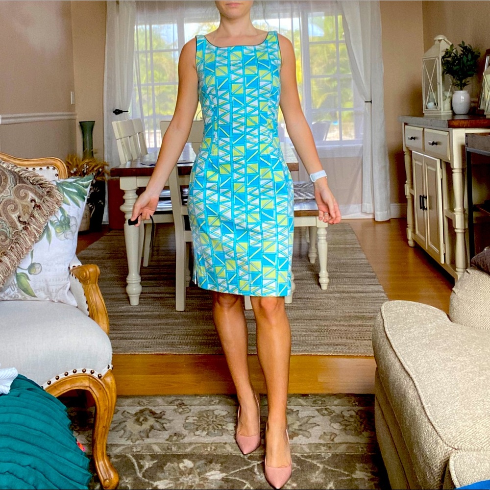 Vintage vibrant dress size 4